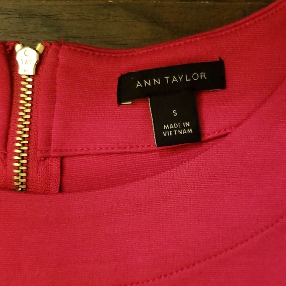 Ann Taylor 3/4 sleeve top - Picture 4 of 4